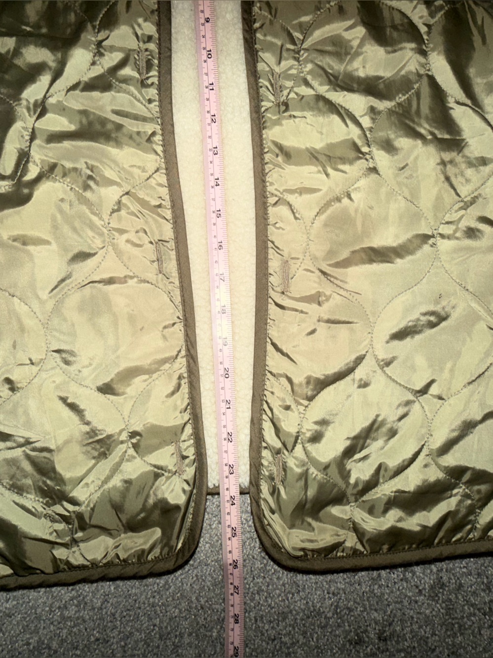Abercrombie & Fitch Olive and Cream Sherpa-Lined Vest - Picture 7 of 7